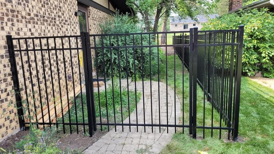 aluminum fence installation kane county illinois